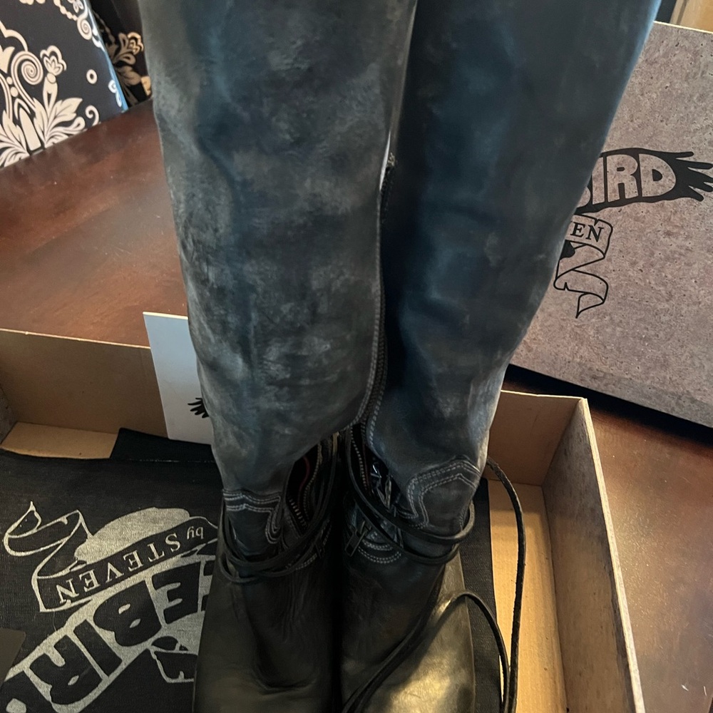 Freebird by Steven Black Lace-Up Tall Boots size 10 - Picture 8 of 10